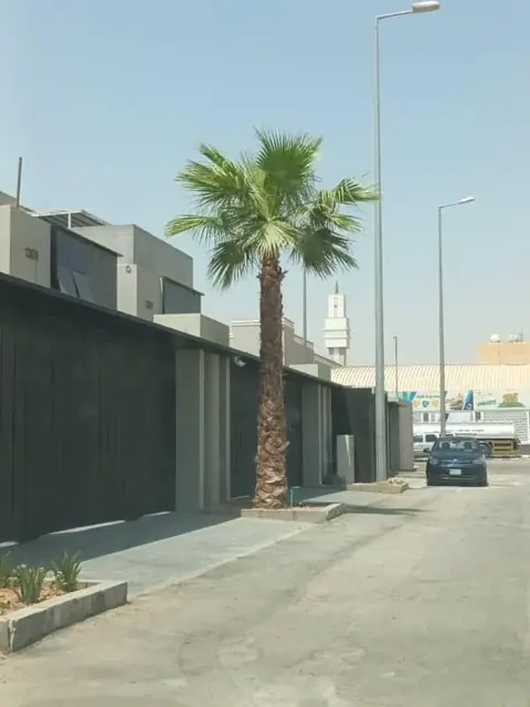 صيانة الحدائق الدورية للمساجد والمرافق العامة